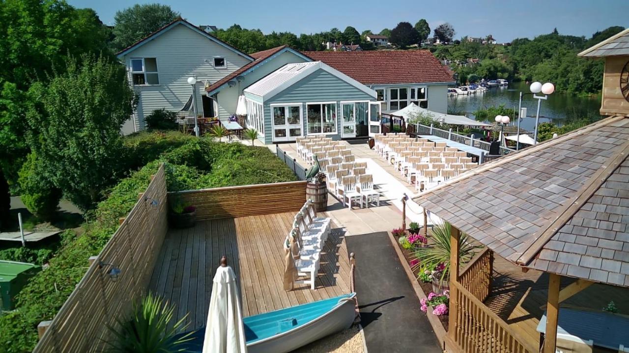 The Riverside Inn Saltford Ngoại thất bức ảnh