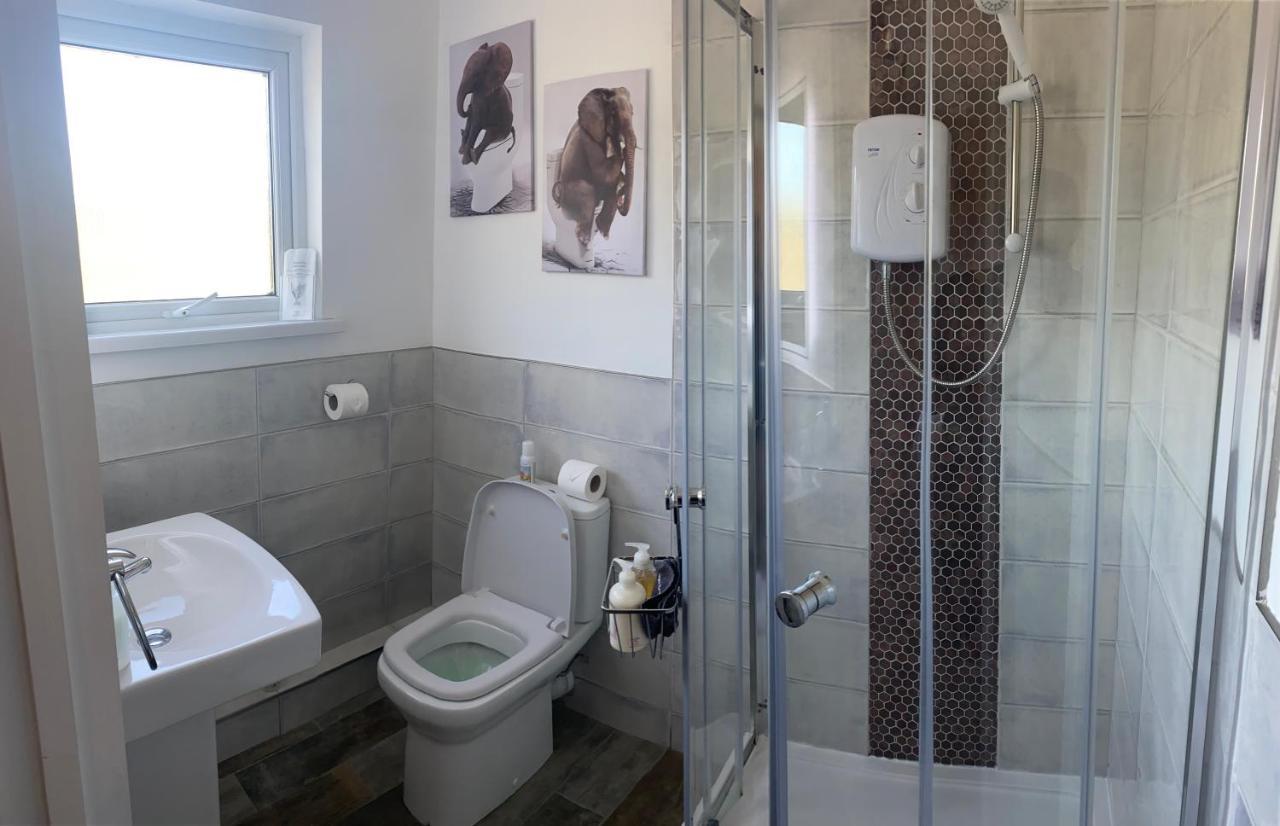 The Riverside Inn Saltford Ngoại thất bức ảnh